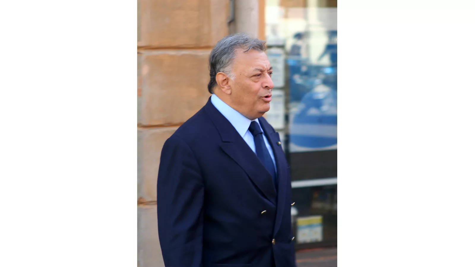 Dirigent Zubin Mehta na fotografiji iz 2007. u Modeni. Autor Roberto Ferrari, CC BY-SA 2.0; arhivski portret, nije snimak najavljenog koncerta u Beogradu.