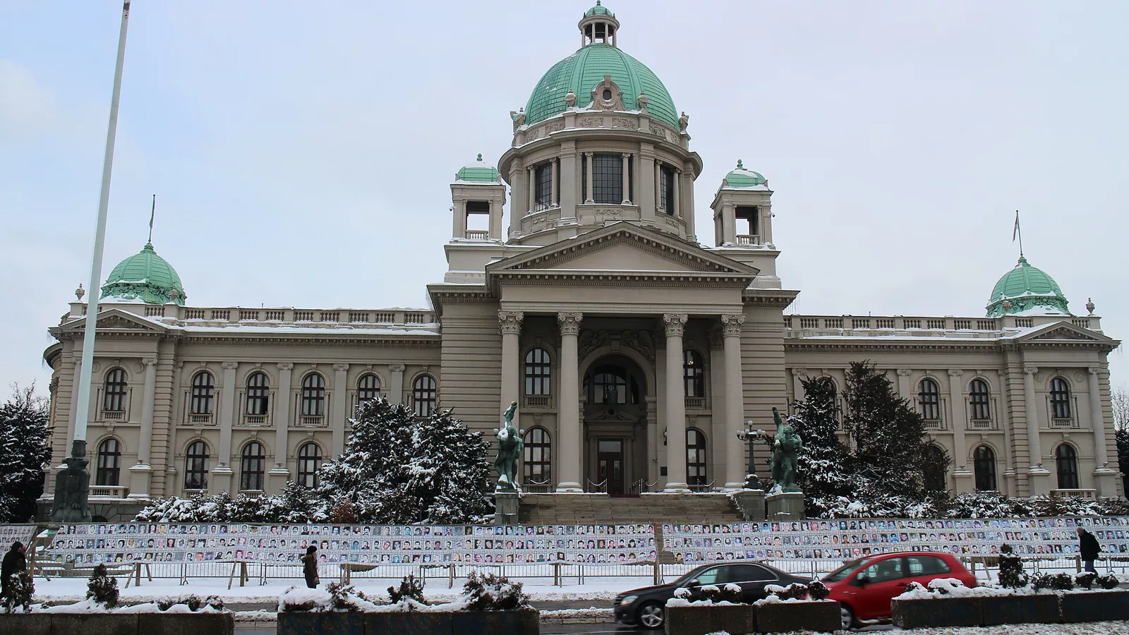 Dom Narodne skupštine Srbije. Institucionalna ilustracija uz predaju Studentske liste RIK-u.