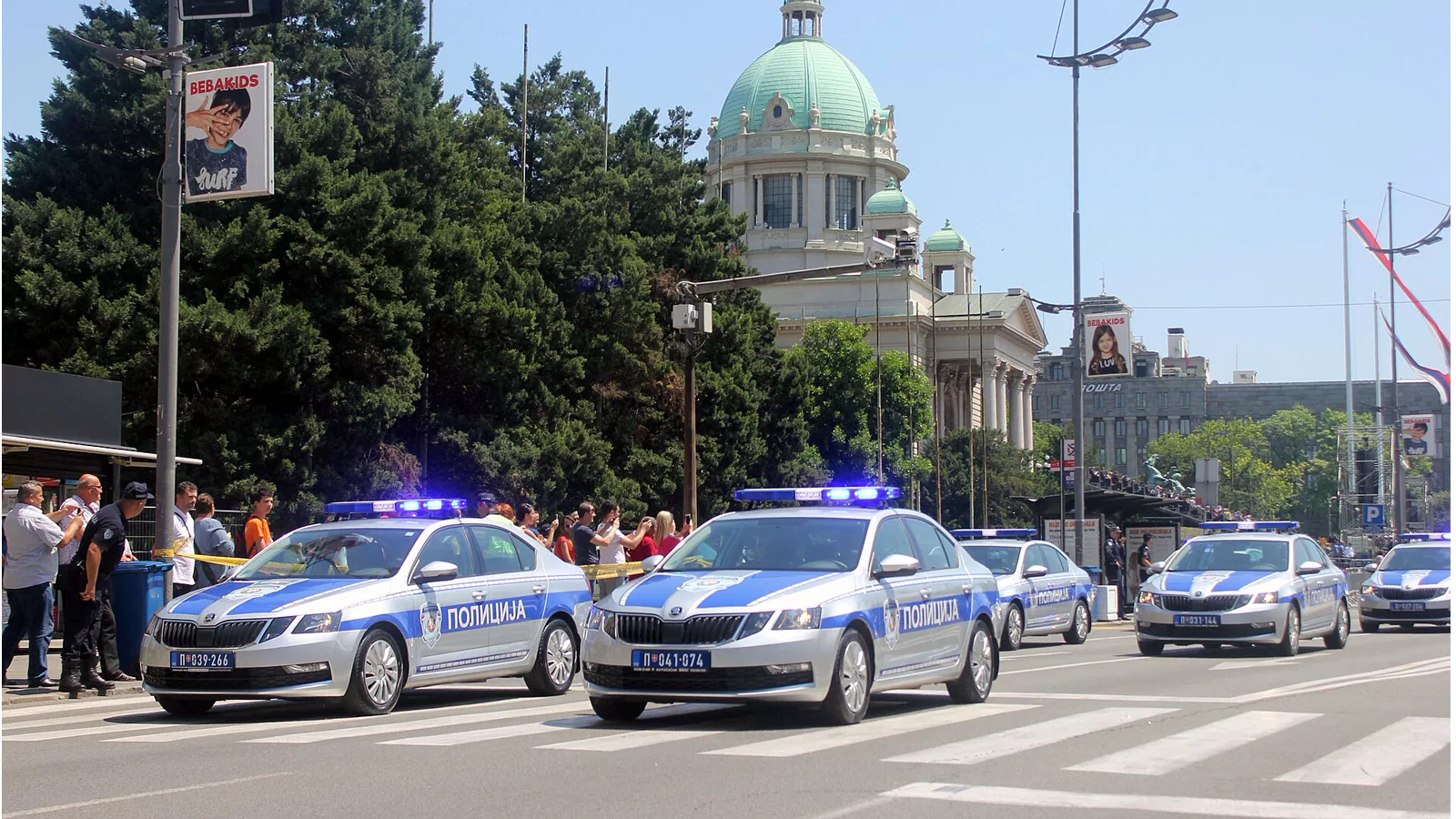 Presretači MUP-a kod Kule zaustavili vozača poršea zbog prekoračenja brzine