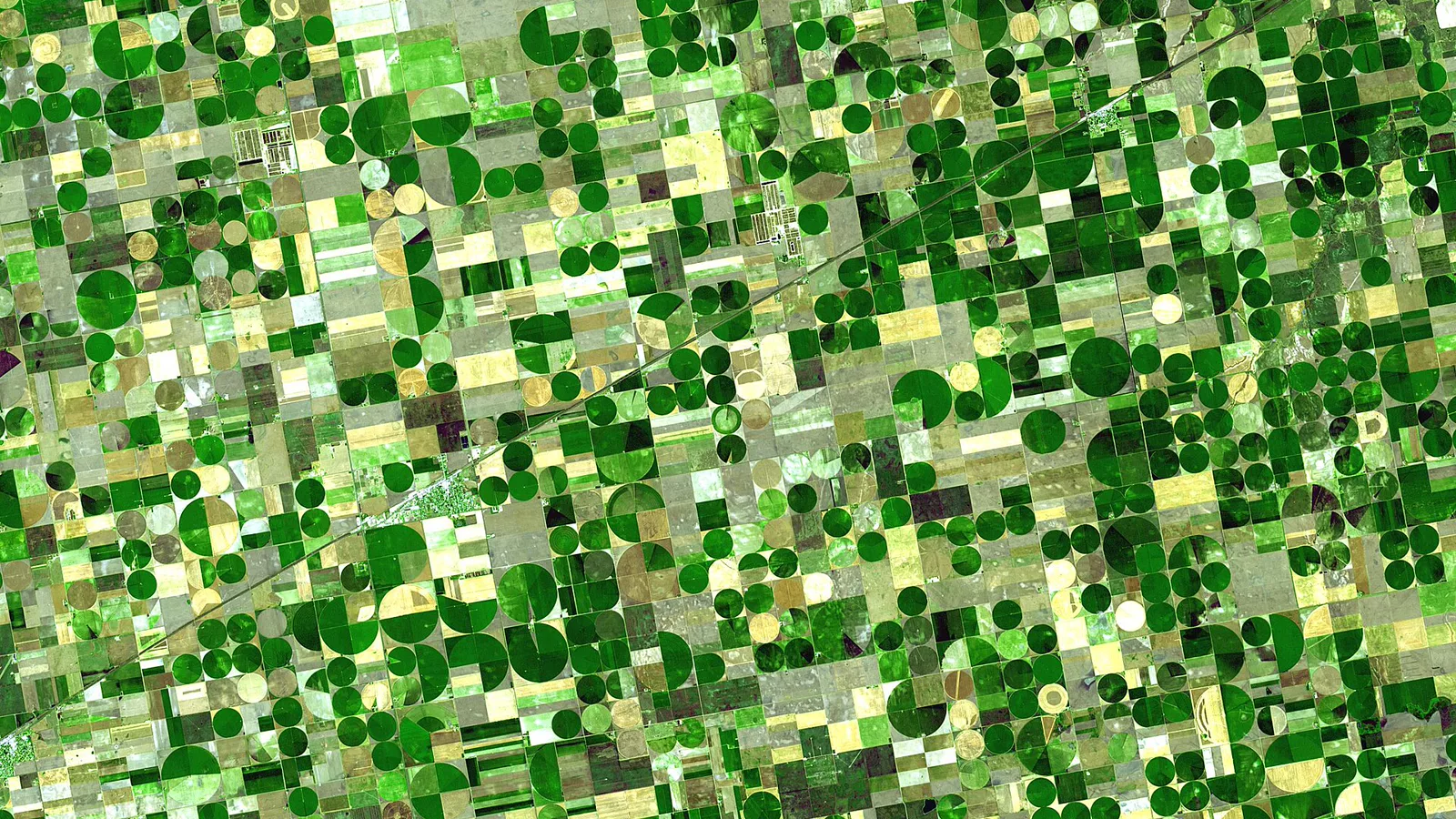 Crops Kansas AST 20010624.jpg. Ilustracija uz vest: AlphaEarth embedding pomaže mapiranju obradivog zemljišta uz mnogo manje označenih podataka