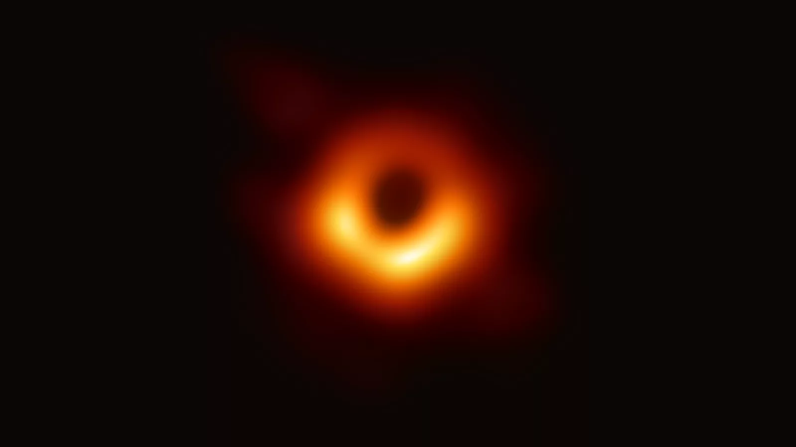 Black hole - Messier 87. Ilustracija uz vest: Kvantne fluktuacije horizonta u modelu crne rupe proizvode GOE, GUE i GSE statistiku bez ručno ubačene slučajnosti