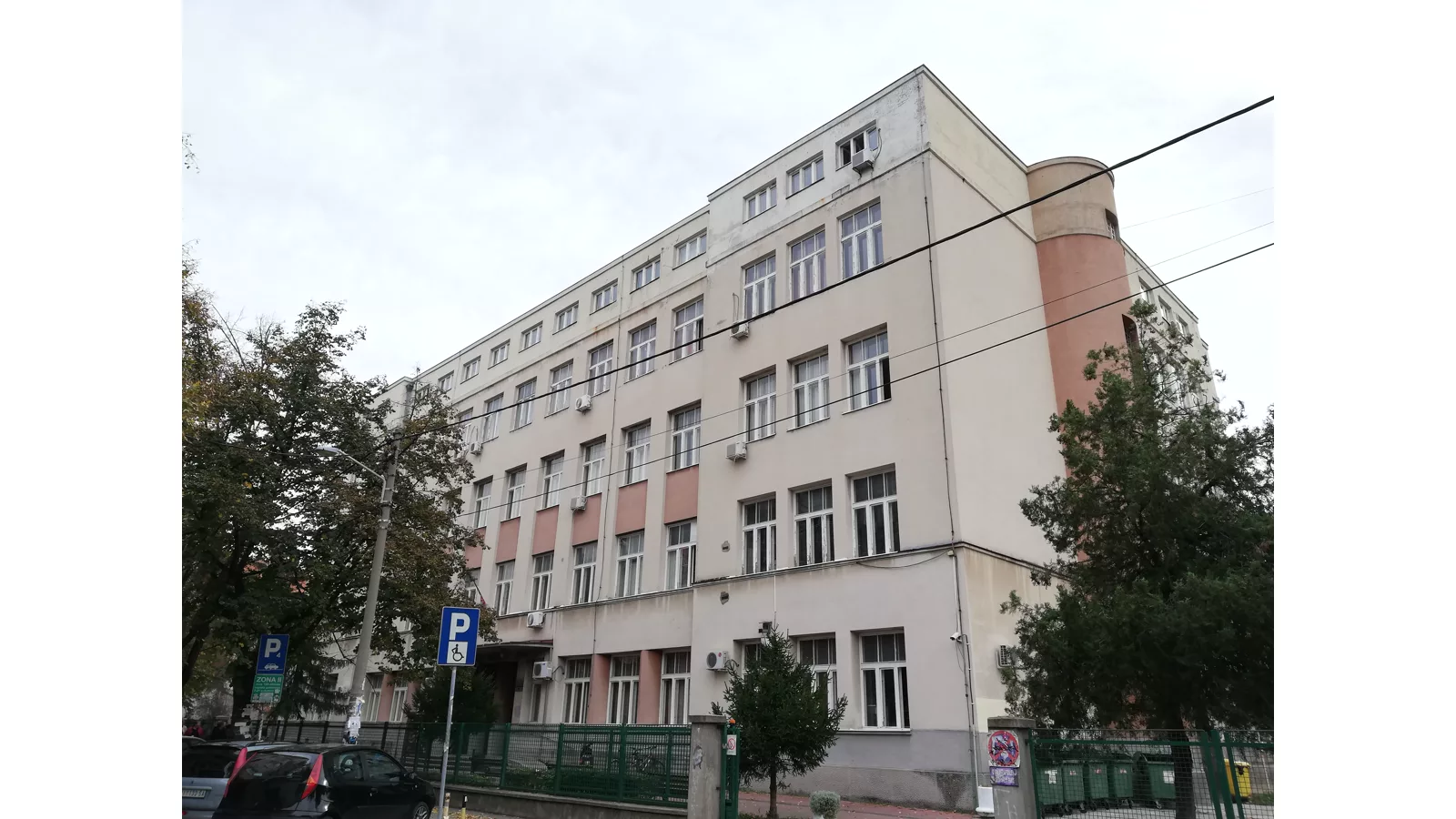 Zaposleni Filozofskog fakulteta u Nišu kažu da su 70 dana bez plate