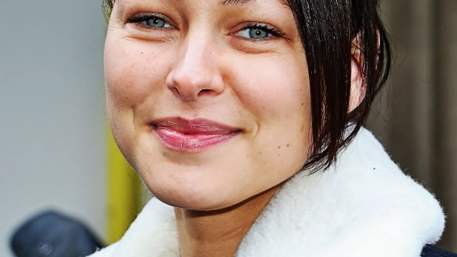 Emma Willis. Ilustracija uz vest: „Strictly Come Dancing“ ušao u novu eru sa troje voditelja i novim plesnim parovima