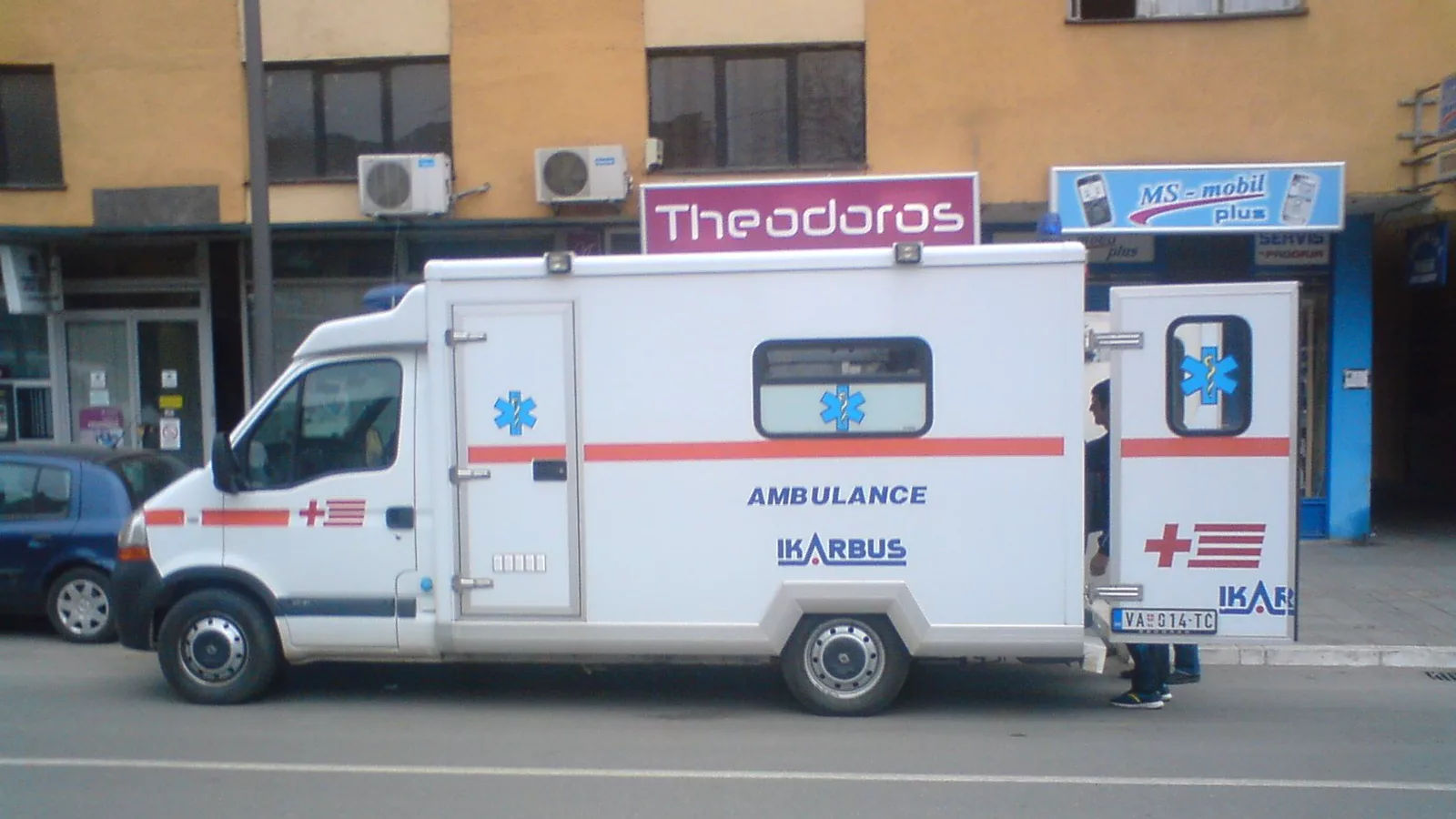 Ikarbus ambulance car — ilustracija hitne pomoći u Srbiji. Tematski tačna urednička ilustracija.. Ilustracija uz vest: Zdravstvenim ustanovama u Srbiji uručeno 20 novih saniteta