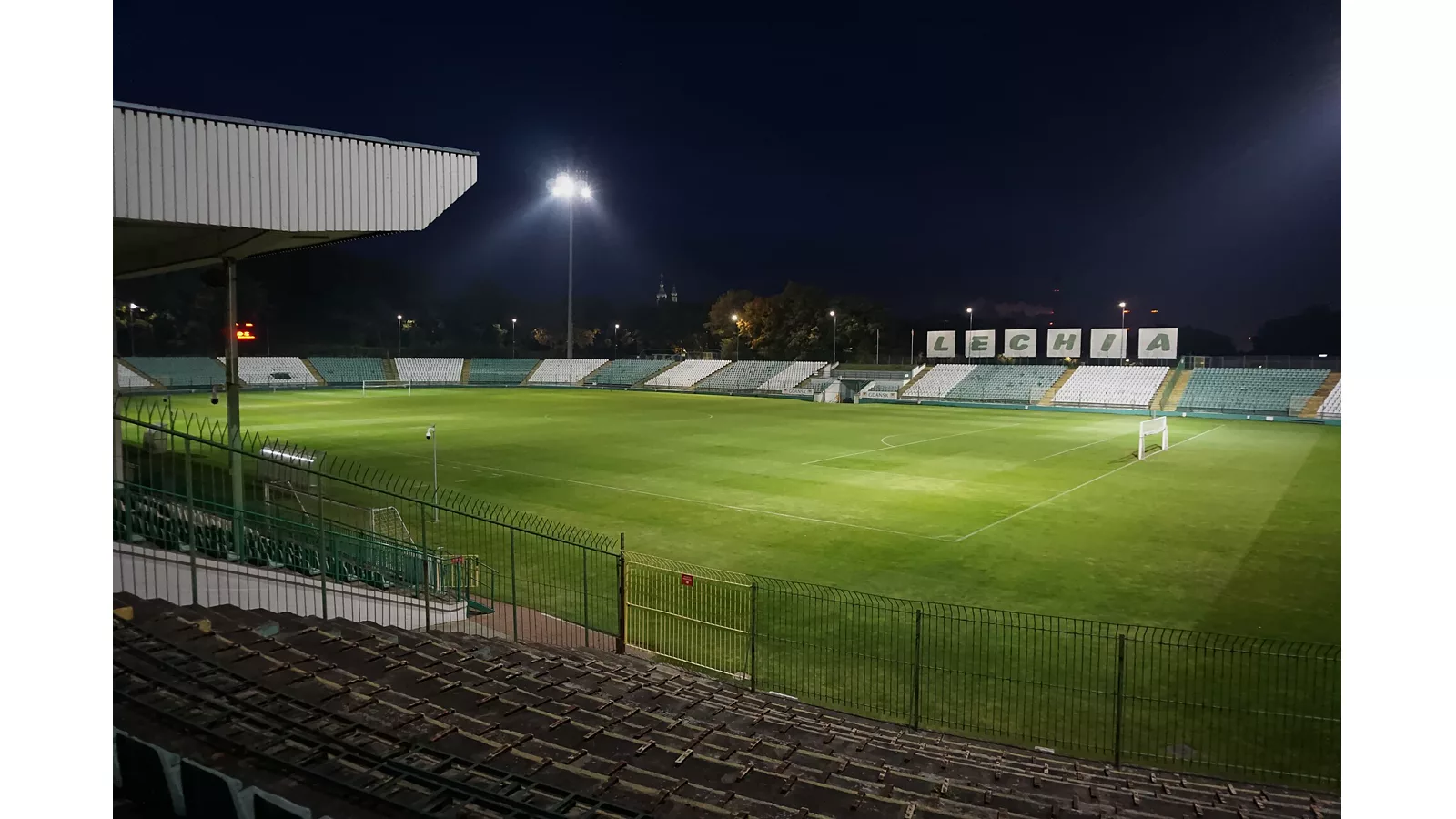 The overview of the Gdańsk Sports Center Stadium, with the main football pitch.jpg. The overview of the Gdańsk Sports Center Stadium, with the main football pitch. Ilustracija uz vest: Tony Pulis ponovo otvorio priču o finalu FA kupa 2011. posle presude Manchester Cityju