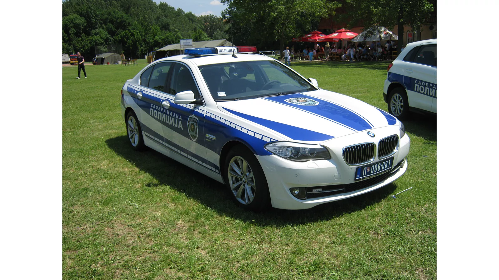 BMW F10 Serbian Police.jpg. BMW F10 used by Serbian Traffic Police, on conducting control over Serbian Highways. Ilustracija uz vest: Uhapšena osoba zbog pokušaja razbojništva i teških krađa u Beogradu