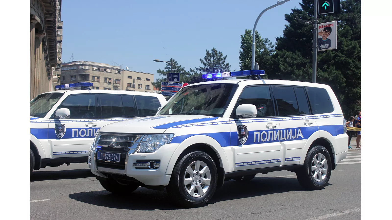 MUP Srbije micubisi interventna2.jpg. Mitsubishi Pajero of Belgrade police department immediate response police unit Mitsubishi Pajero patrol vehicle on 2018 Police Day parade at Belgrade.. Ilustracija uz vest: Uhapšen osumnjičeni za krađu vrednog nakita iz tri zlatare u Beogradu
